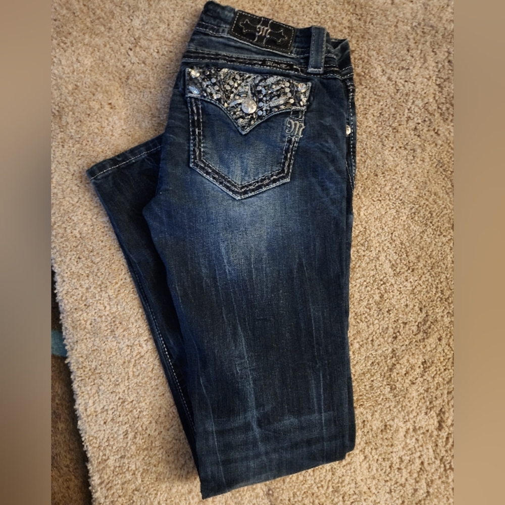 Miss Me Blue Jeans with Embellished Back Pockets New The Buckle Size 27 And 32 L